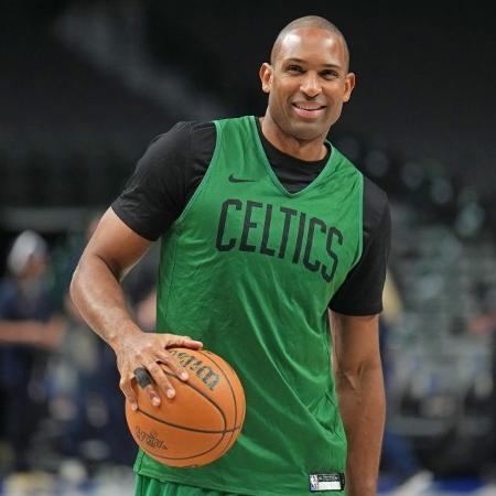 Al Horford, do Boston Celtics, durante aquecimento para o jogo 3 da NBA Finals