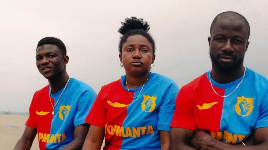 Coleção "Barça ou Morte" quer dar visibilidade ao drama dos refugiados por meio do futebol