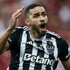 Athletico encaminha a contratação do atacante Alan Kardec, ex-Galo