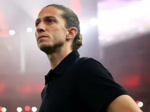 Flamengo vê laterais despertarem após Filipe Luís assumir comando do time