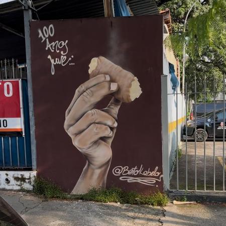 Grafite dos tradicionais cannoli na rua Javari Grafite dos tradicionais cannoli na rua Javari