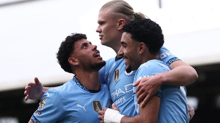 Haaland, do Manchester City, comemora em jogo contra o Fulham pelo Inglês Haaland, do Manchester City, comemora em jogo contra o Fulham pelo Inglês