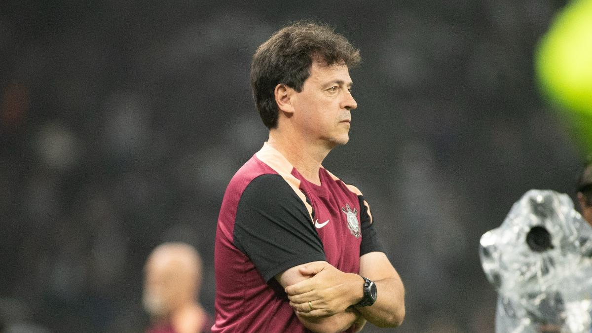 Corinthians goleia e fica mais perto do G-4 do que do Z-4!