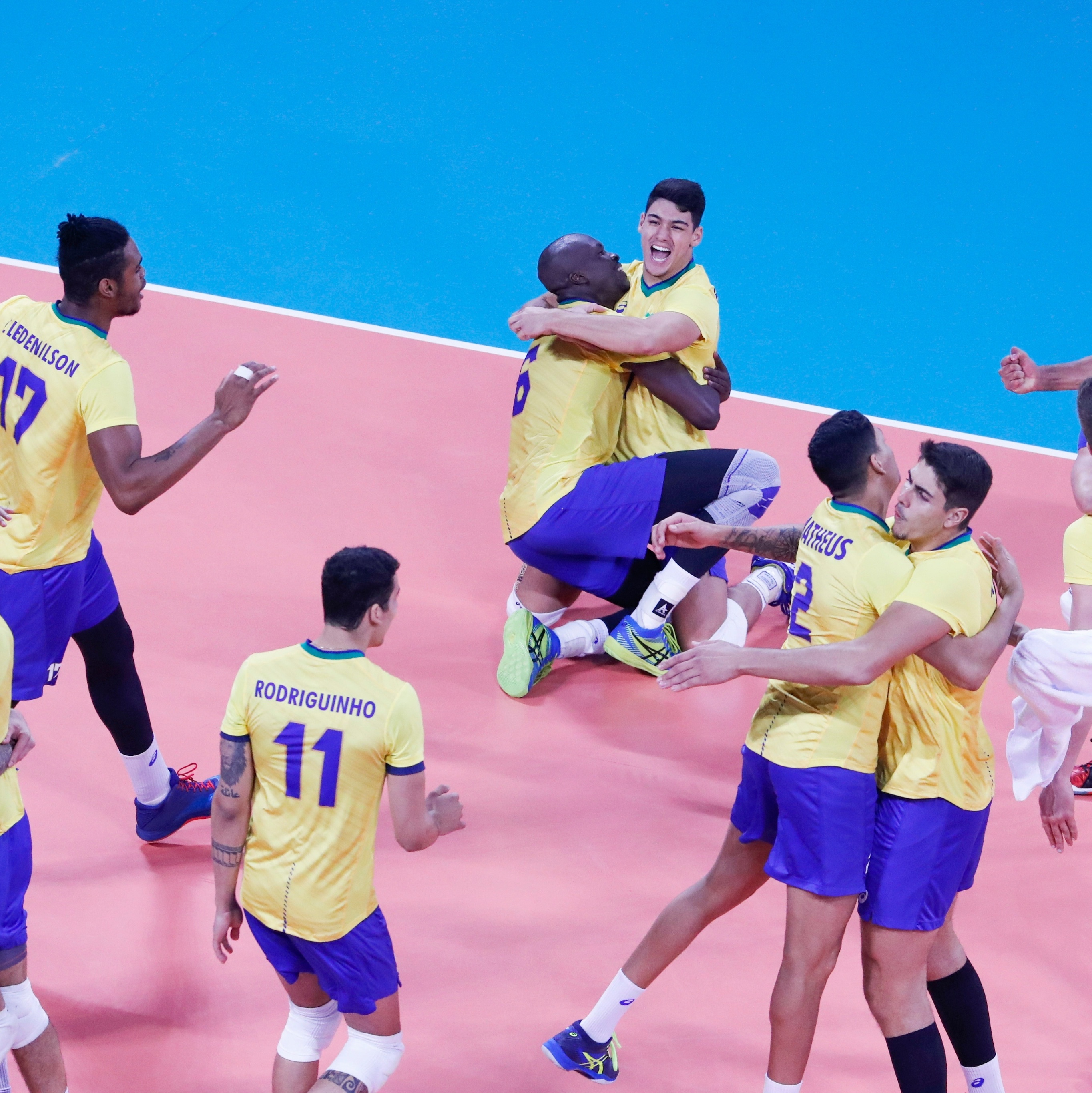 Seleção feminina de vôlei ganha a 3ª no Pan e vai à semifinal; Brasil é  bronze no esqui