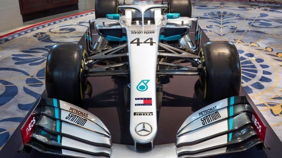 Mercedes mostrou pintura do carro de 2020 - Divulgação