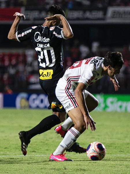 Igor Gomes e Camacho no duelo entre São Paulo e Corinthians - Daniel Vorley/AGIF