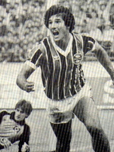 Renato Gaúcho comemora gol em Grêmio x Hamburgo, no Mundial de Clubes de 1983 - Reprodução/Grêmio