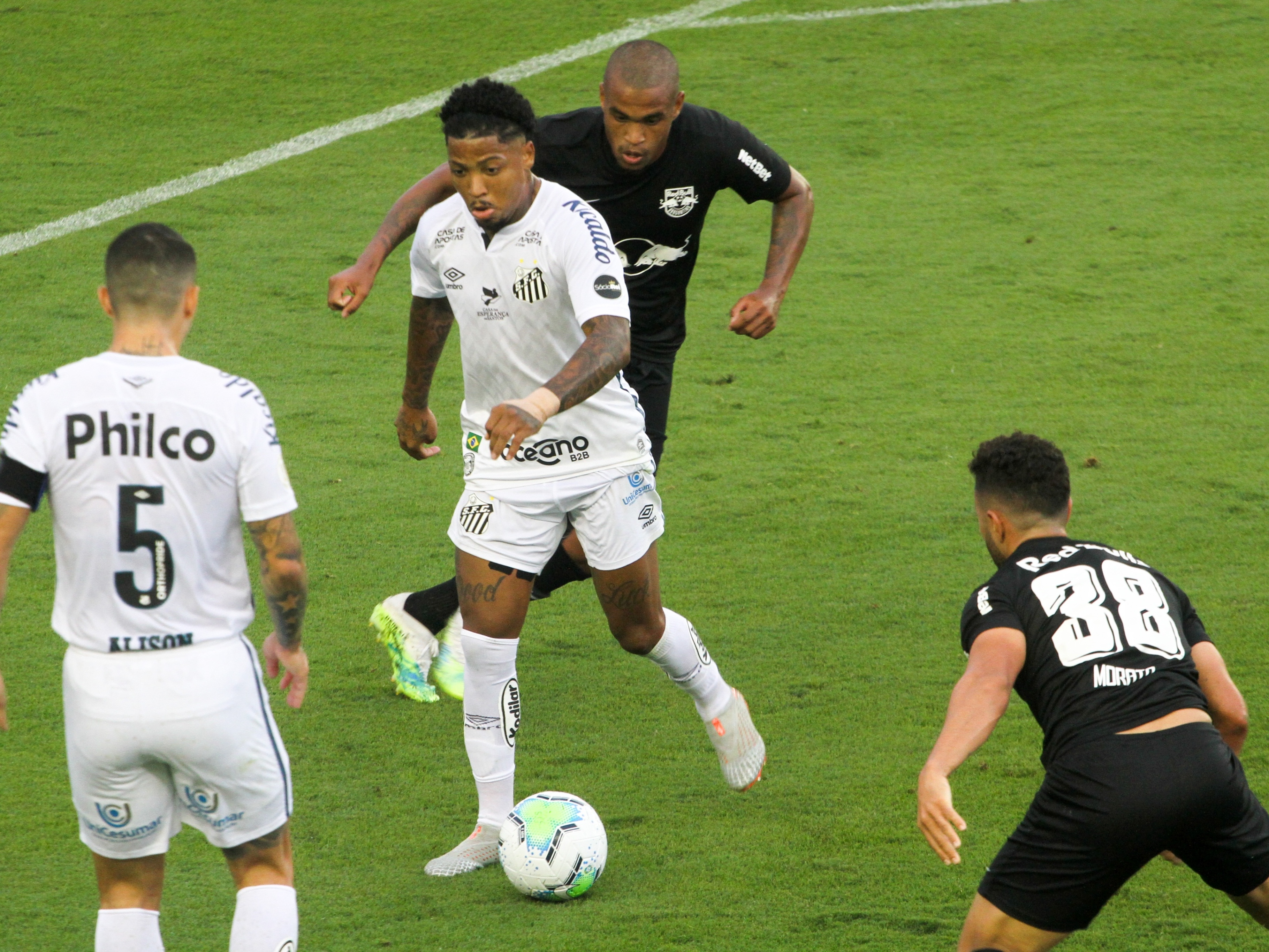 Como está o resultado do jogo do Santos hoje?