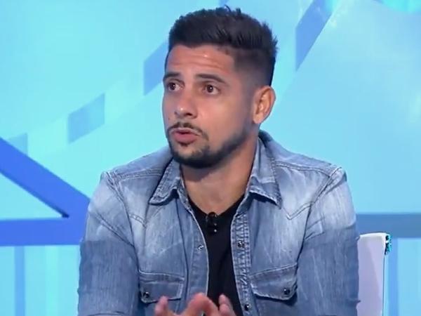 Cicinho fechou contrato com o SBT para participar do "Arena SBT", novo programa esportivo da emissora