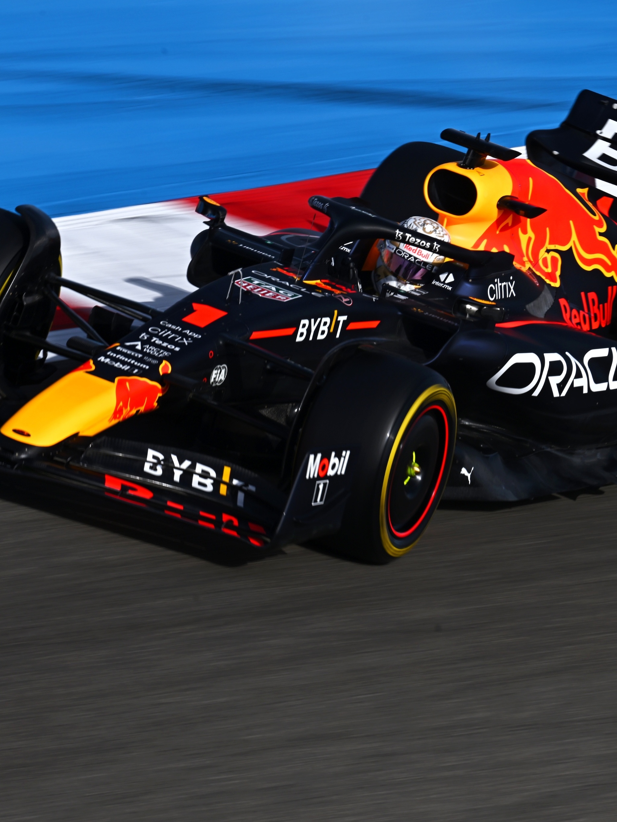 Verstappen lidera 2º treino da F1, Ferrari brilha e Hamilton vai mal