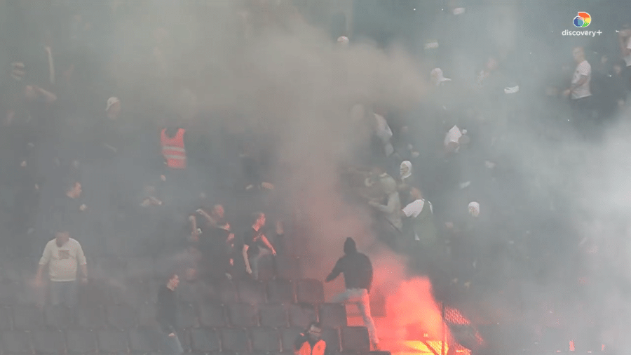 Cenas foram lamentadas pelos jogadores das equipes - Reprodução/Discovery