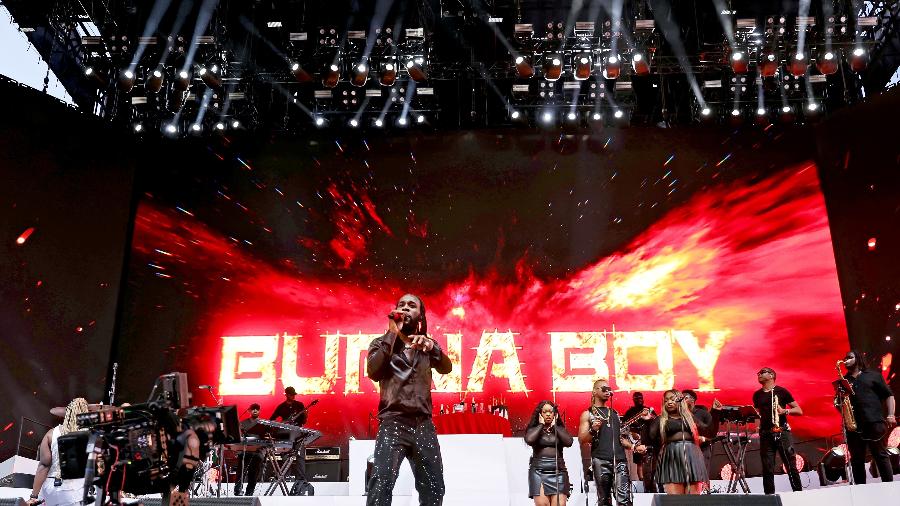 Burna Boy cantou no Coachella Valley Music and Arts Festival, na Califórnia - Michael Loccisano/Getty Images for Coachella