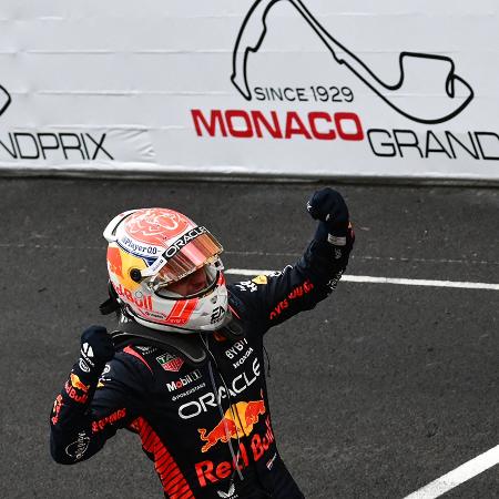 Max Verstappen comemora vitória no GP de Mônaco de F1 no último fim de semana - JEFF PACHOUD/AFP