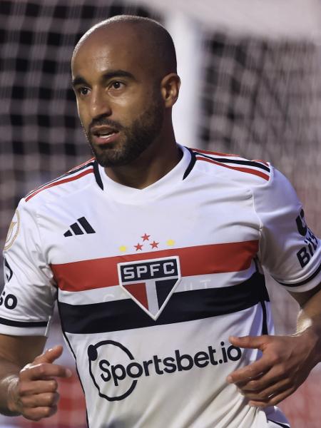 Lucas Moura, do São Paulo, durante partida do Brasileirão