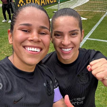 Vic e Millene marcaram os gols do Corinthians na final do Brasileirão Feminino contra o São Paulo