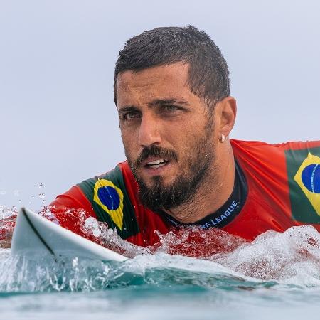 Filipe Toledo em ação durante etapa de Pipeline da WSL Filipe Toledo em ação durante etapa de Pipeline da WSL