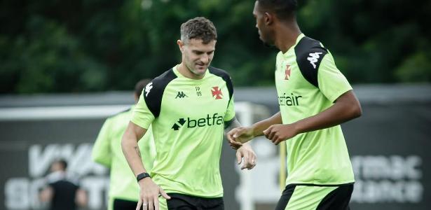 Vasco se prepara intensamente para confronto com o Cruzeiro no Brasileirão.