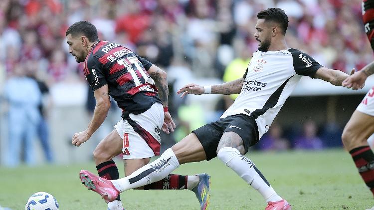 Raniele sofreu com talento de Arrascaeta durante Flamengo x Corinthians Raniele sofreu com talento de Arrascaeta durante Flamengo x Corinthians
