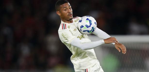 🚨PVC: Samuel Lino é craque e será titular do Flamengo contra o Ceará🚨