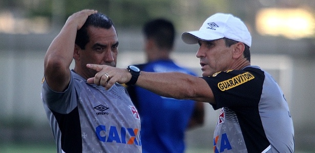 Auxiliar Zinho e técnico Jorginho ainda não entregaram os pontos no Vasco - Paulo Fernandes / Site oficial do Vasco