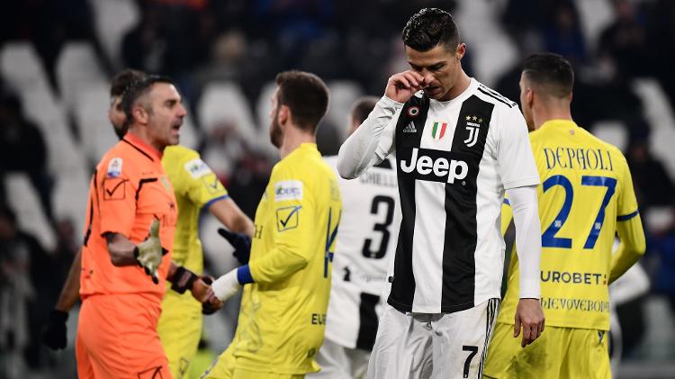 Cristiano Ronaldo perde pênalti - Marco BERTORELLO / AFP - Marco BERTORELLO / AFP