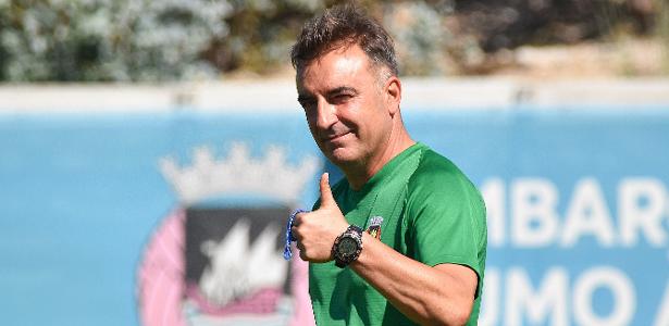 Carlos Carvalhal is an alternative to Jorge Jesus