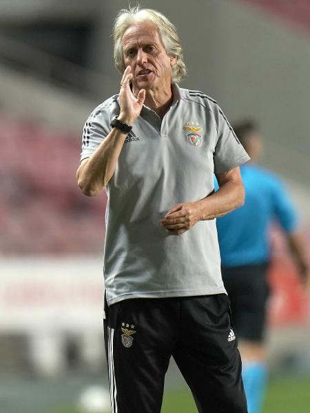 Jorge Jesus, durante jogo do Benfica - Gualter Fatia/Getty Images