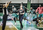 Quem é a 1ª mulher a treinar uma seleção de basquete masculina no mundo