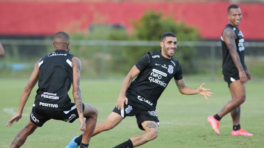 Volante Gabriel durante treino do Corinthians no CT Ninho do Urubu, do Flamengo  - Rodrigo Coca/ Ag. Corinthians 