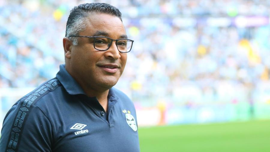 Roger Machado, técnico do Grêmio, durante jogo da equipe contra a Ponte Preta - WAGNER PIRES/FUTURA PRESS/FUTURA PRESS/ESTADÃO CONTEÚDO