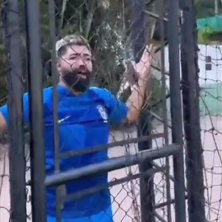 Sósias da seleção barram Gabigol da Torcida da Copa do Mundo; veja