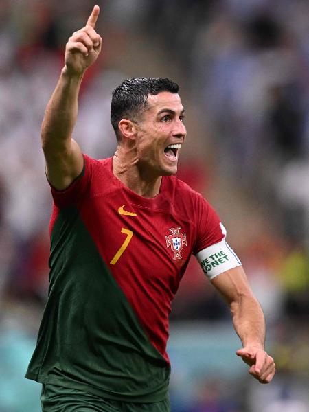 Cristiano Ronaldo comemora gol de Portugal em partida contra o Uruguai, pela Copa do Mundo. - KIRILL KUDRYAVTSEV/AFP