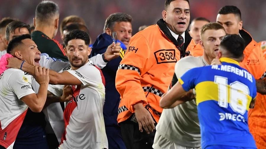 Briga generalizada marcou o River x Boca de ontem no Monumental - Reprodução AFA