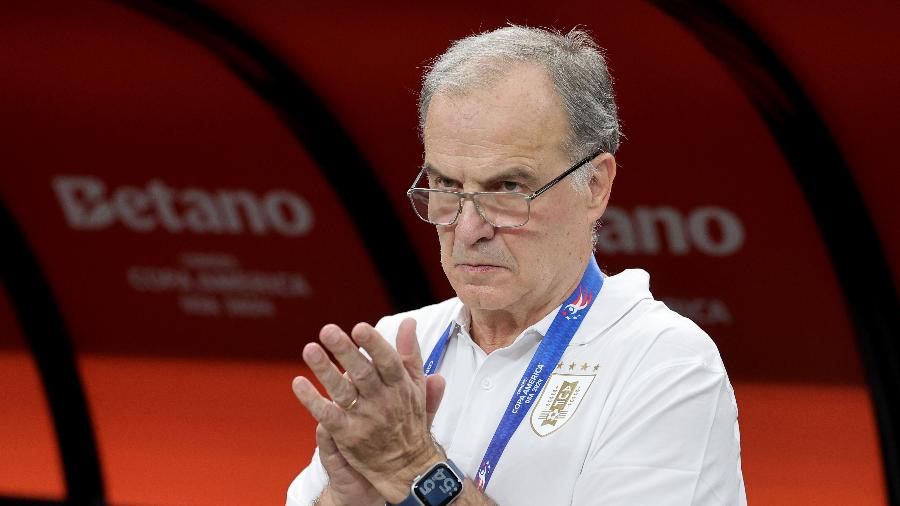 Marcelo Bielsa comanda o Uruguai - Ethan Miller/Getty Images