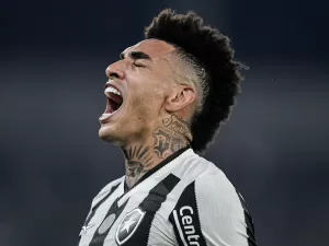 'Muito campeonato pela frente': Igor Jesus minimiza empate do Botafogo