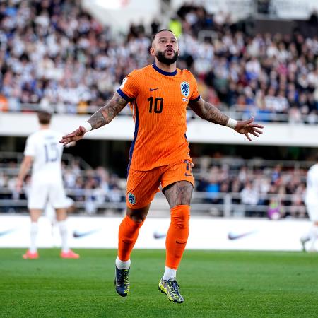 Memphis Depay comemora gol da Holanda sobre a Finlândia, pelas Eliminatórias da Copa do Mundo FIFA 2026 Memphis Depay comemora gol da Holanda sobre a Finlândia, pelas Eliminatórias da Copa do Mundo FIFA 2026