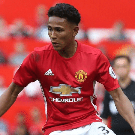 Demetri Mitchell, ex-Manchester United, falou sobre sua negociação com o Leyton Orient