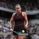 Sabalenka perde de virada, &eacute; eliminada e segue sem t&iacute;tulo de Roland Garros