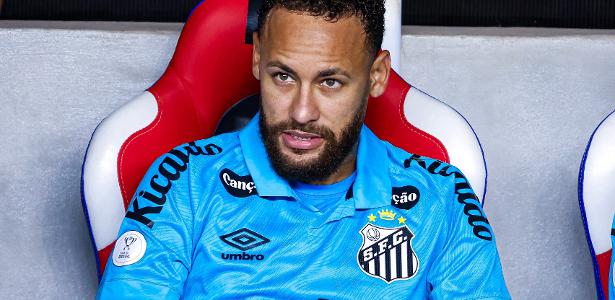 Após polêmica, Cuca garante que Neymar no banco de reservas foi planejado