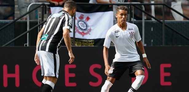 Jovem Pedrinho terá a segunda chance seguida no time titular do Corinthians - Marcello Zambrana/AGIF