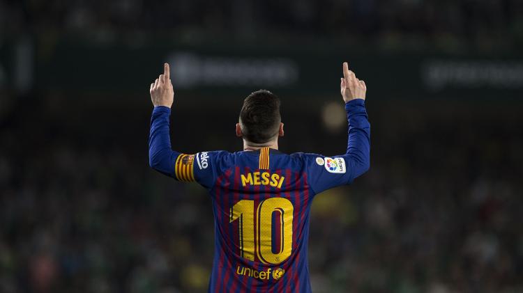 Lionel Messi comemora golaço de falta contra o Betis - Jorge Guerrero/AFP - Jorge Guerrero/AFP