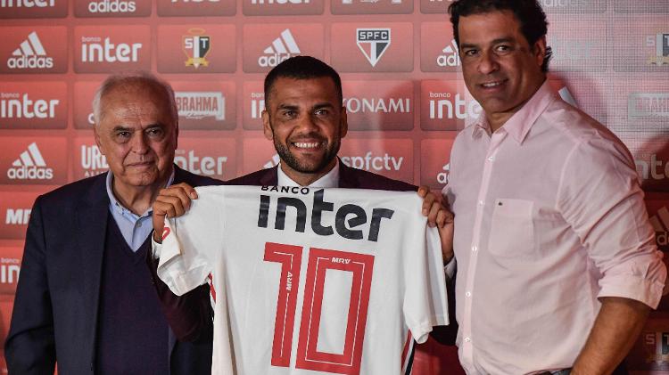 dani alves 2 - Nelson ALMEIDA / AFP - Nelson ALMEIDA / AFP