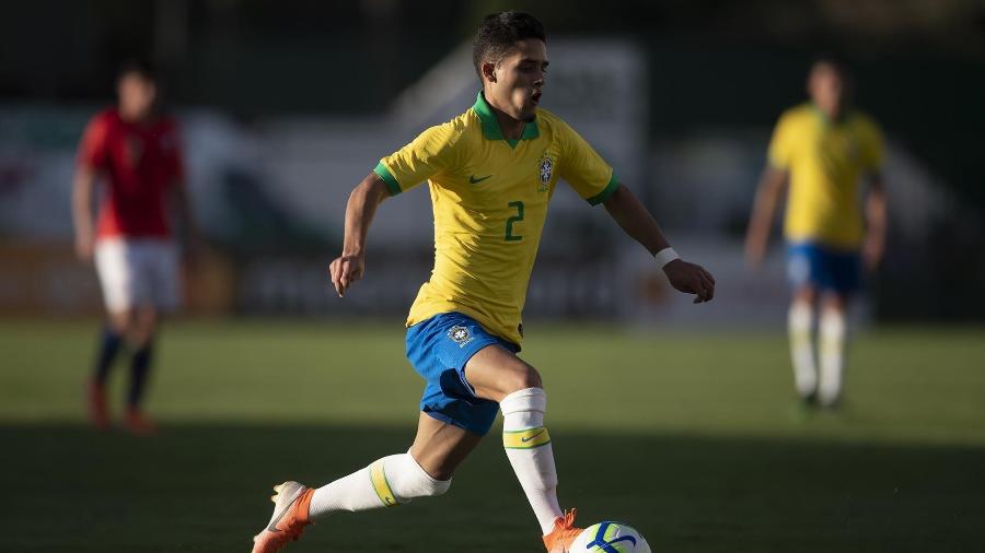 Yan Couto  foi campeão, no ano passado, do Mundial Sub-17 vestindo a camisa da seleção brasileira - Divulgação
