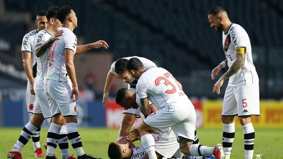 Jogadores do Vasco celebram gol sobre a Ponte Preta, pela Série B do Campeonato Brasileiro - Rafael Ribeiro/Vasco