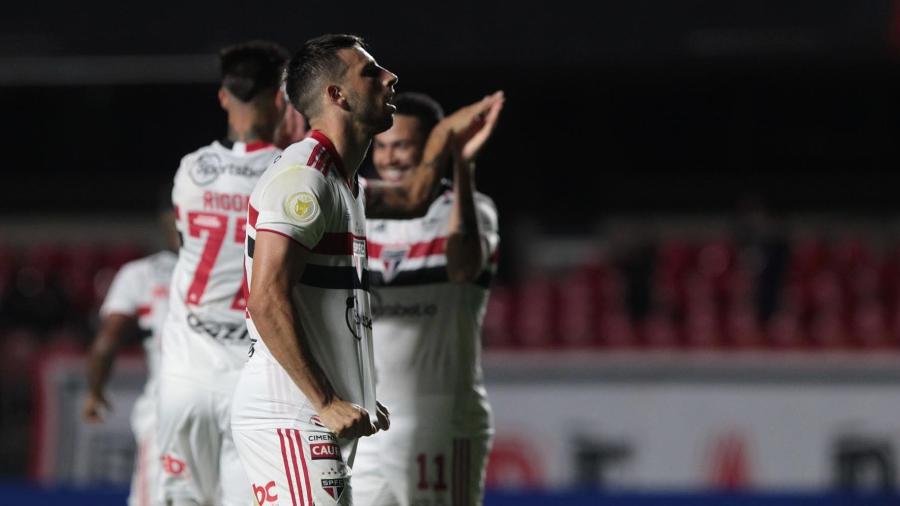 Calleri, Rigoni e Luciano, durante jogo do São Paulo contra o Santos - Miguel SCHINCARIOL/São Paulo FC