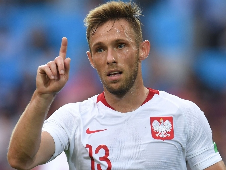 Futebolista polaco Rybus excluído da seleção e do Mundial'2022 por competir  na Rússia - Mundial 2022 - Jornal Record