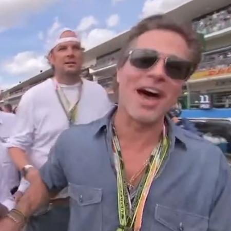 Brad Pitt ignorou o ex-piloto e jornalista, Martin Brundle, no GP dos EUA - Reprodução