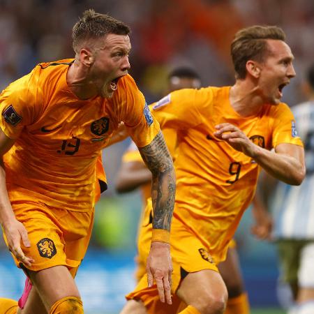Wout Weghorst, da Holanda, comemora gol contra a Argentina pela Copa do Mundo - REUTERS/Kai Pfaffenbach