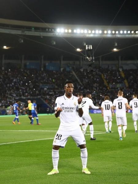 Vinicius Junior faz dois, e Real Madrid é campeão mundial