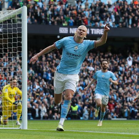 Haaland marcou dois gols na vitória do Manchester City diante do Leicester - James Gill - Danehouse/Getty Images